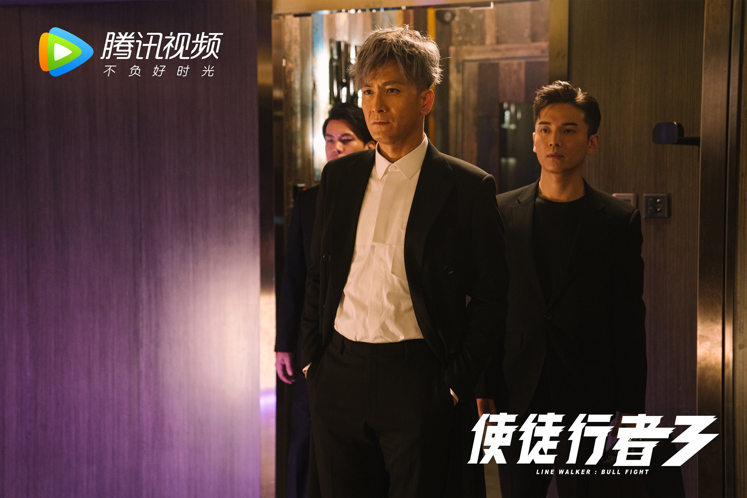 校园体育活动对学生心理健康及情绪调节的影响，分析学校体育对学生身心和社会适应的影响