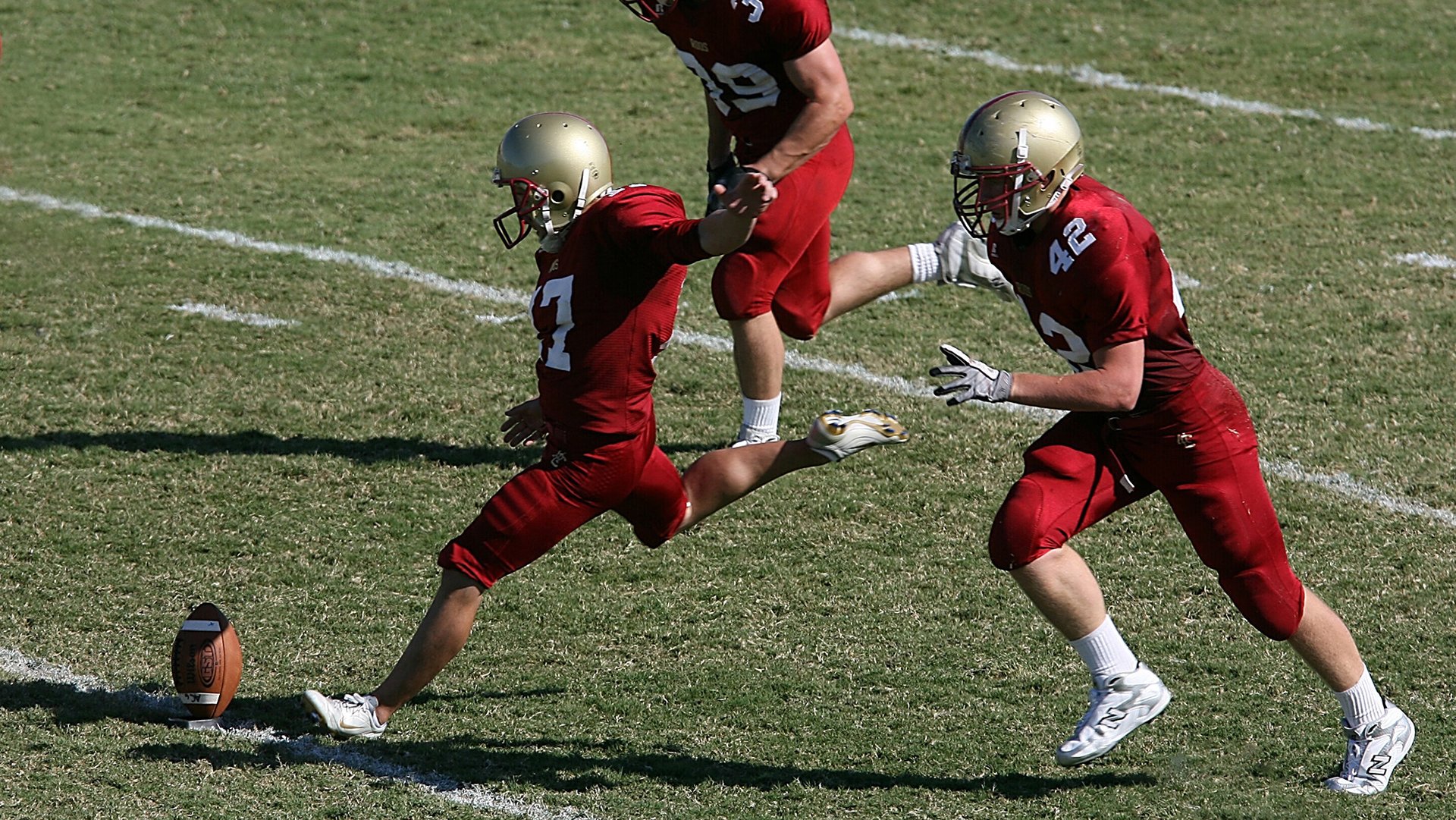 西甲裁判语义识别系统提升判罚准确性的实证研究,足球裁判语言